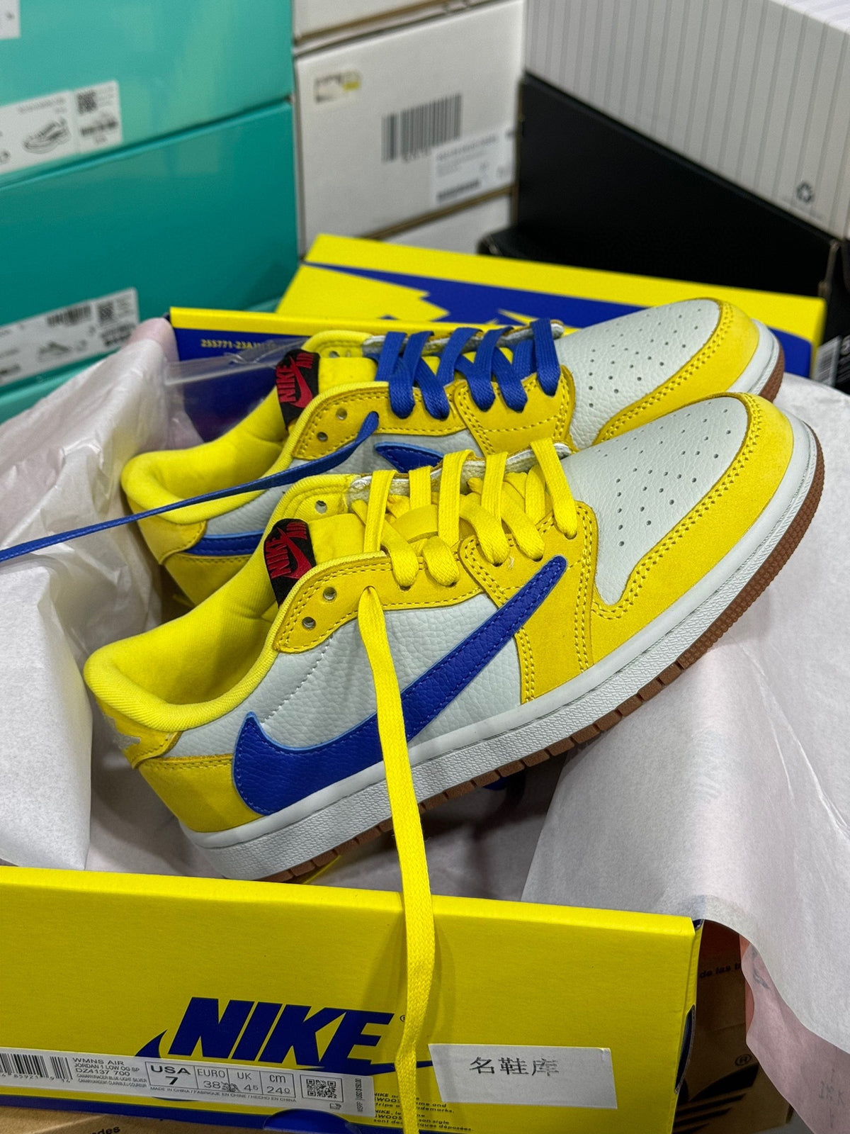 Nike Air Jordan 1 Retro Low OG SP Travis Scott Canary