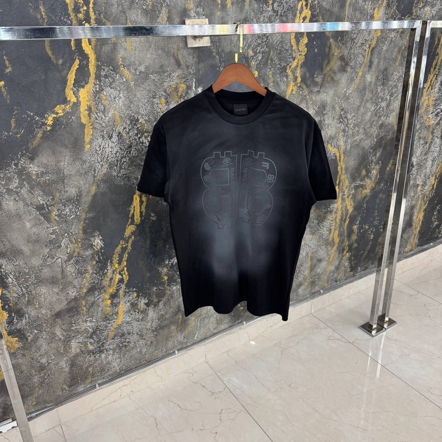 T-shirt Balenciaga 003