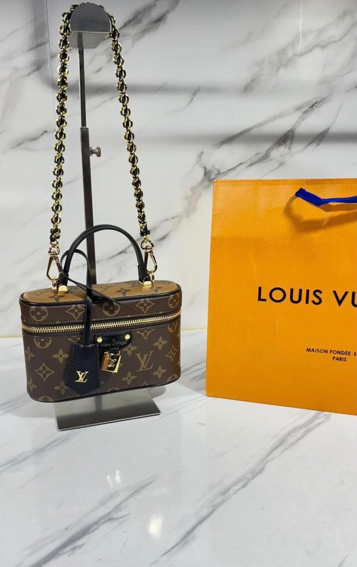Borsa LV 003