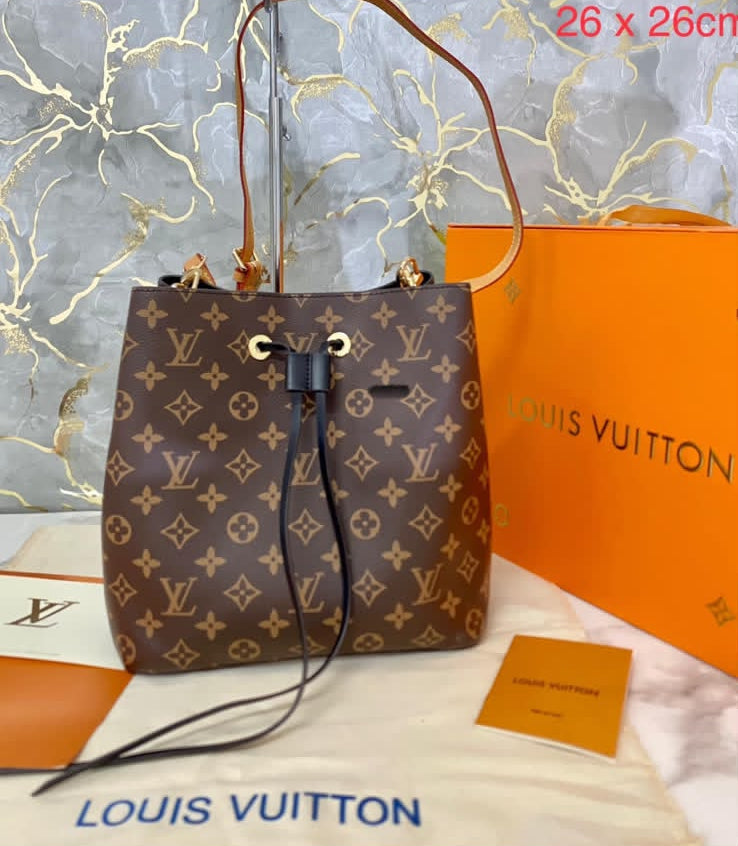 Borsa LV 004