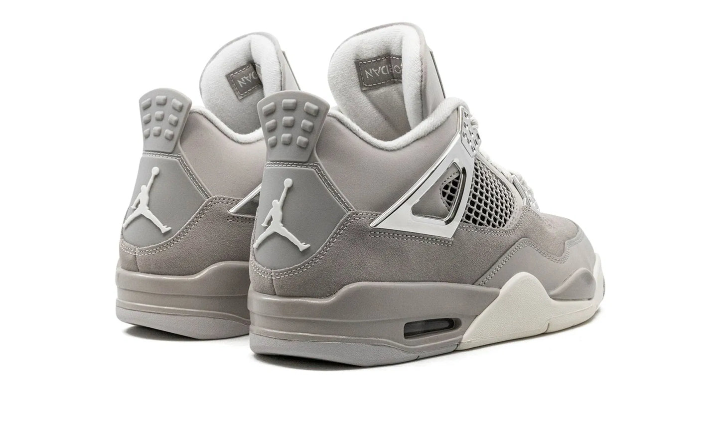 Nike Air Jordan 4 Retro Frozen Moments
