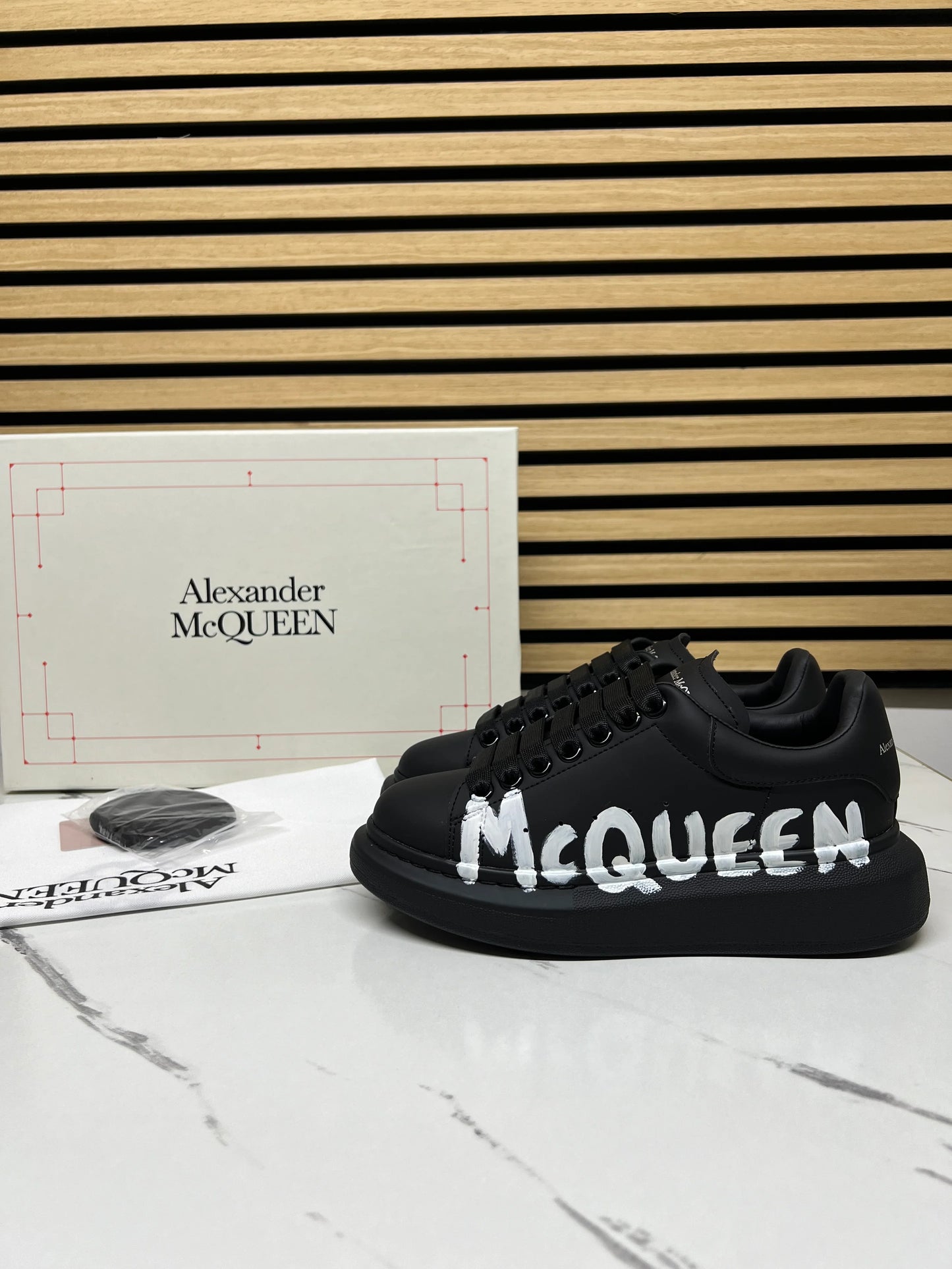Alexander Mcqueen Graffiti Nera