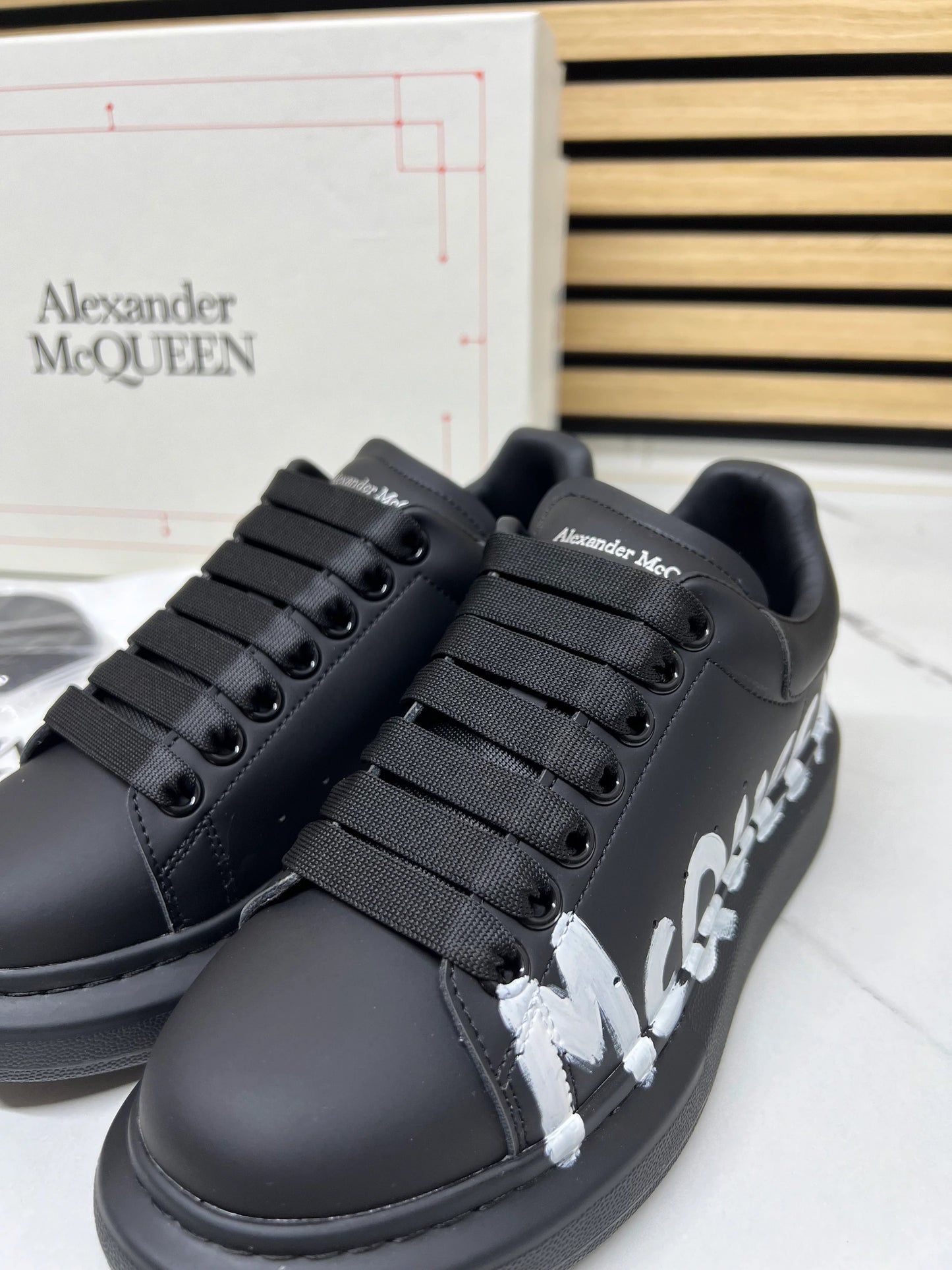 Alexander Mcqueen Graffiti Nera