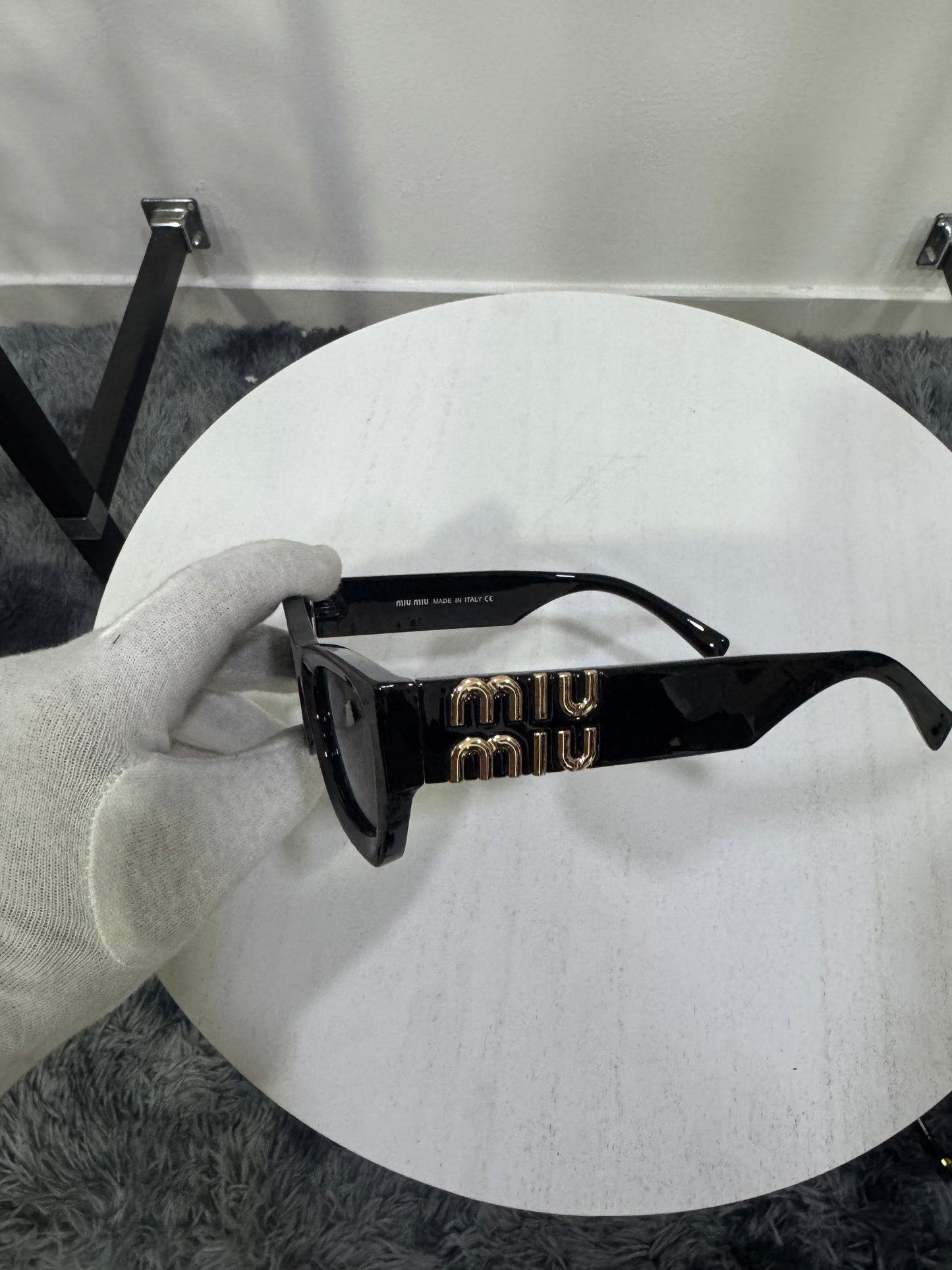 Occhiali da sole Miu Miu MU 09WS (1AB5S0)