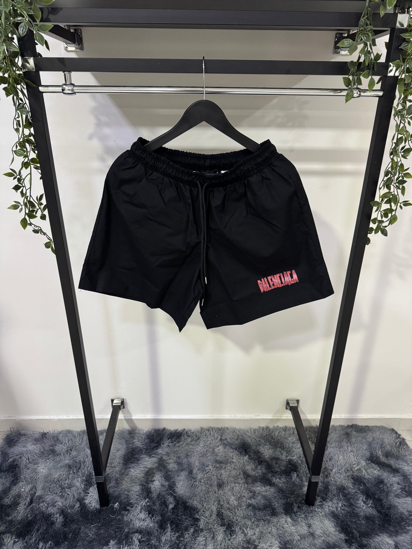 Costume Balenciaga Caution