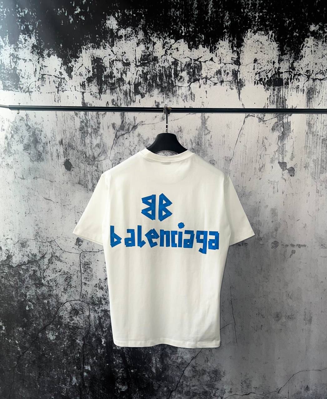 T-shirt Balenciaga "Tape Type"