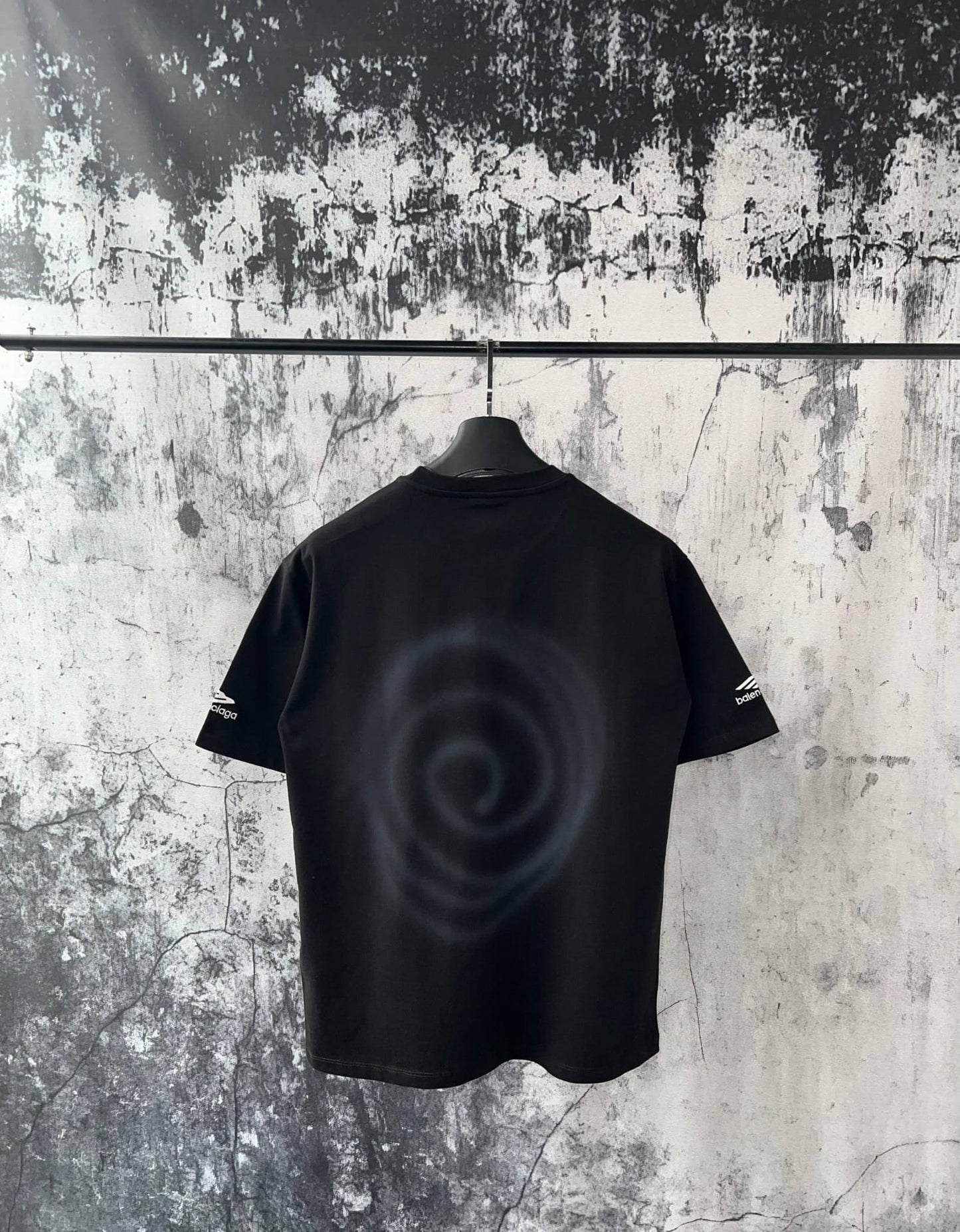 T-shirt Balenciaga 013