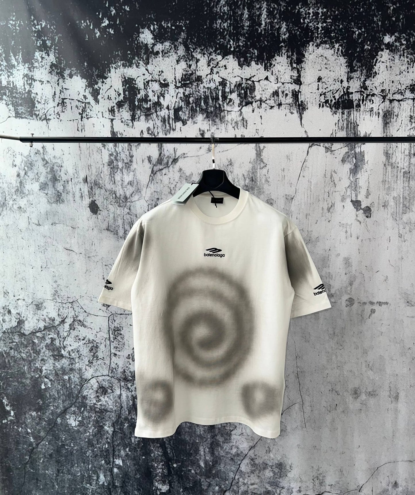 T-shirt Balenciaga 013