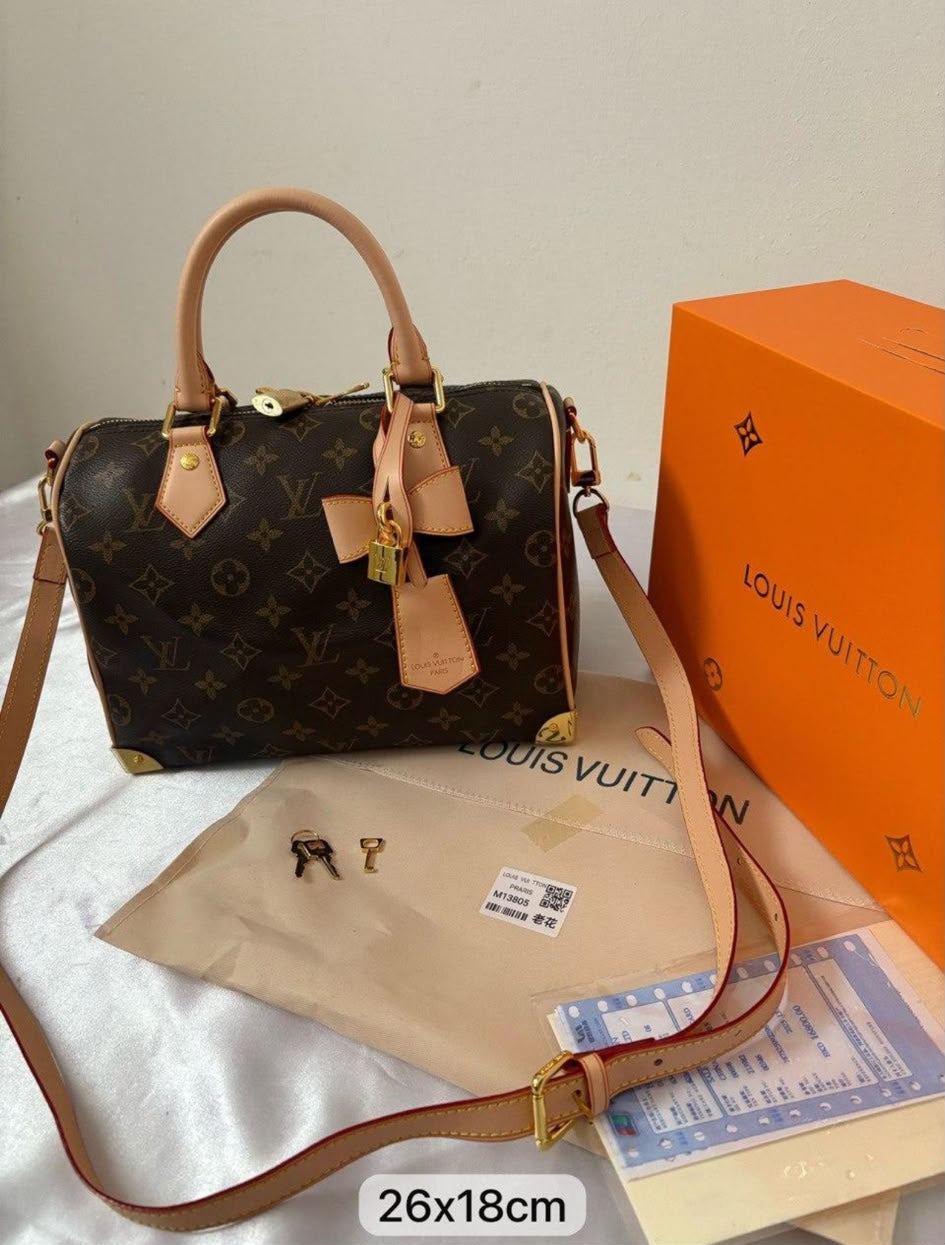 Borsa LV 002