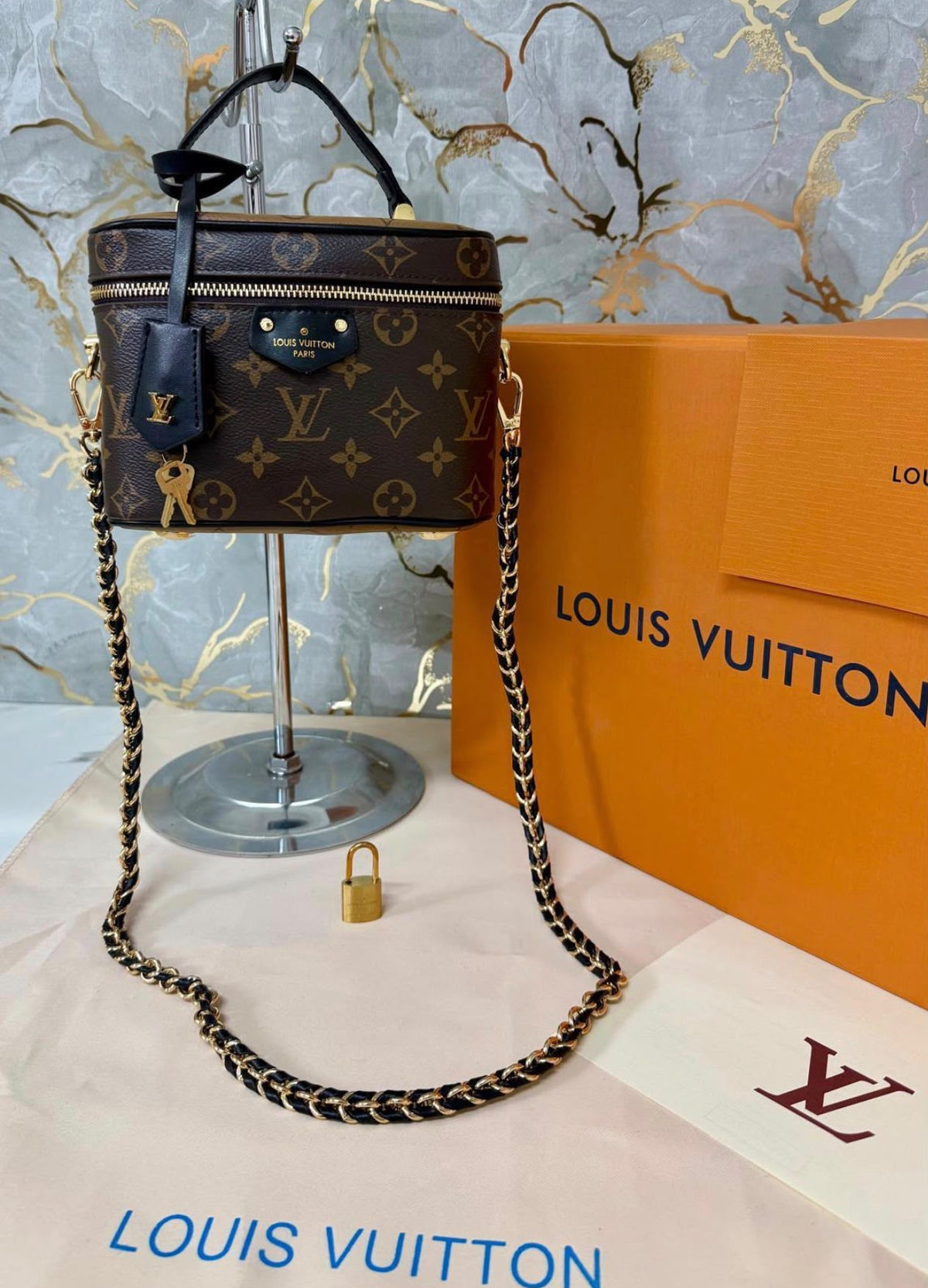 Borsa LV 001