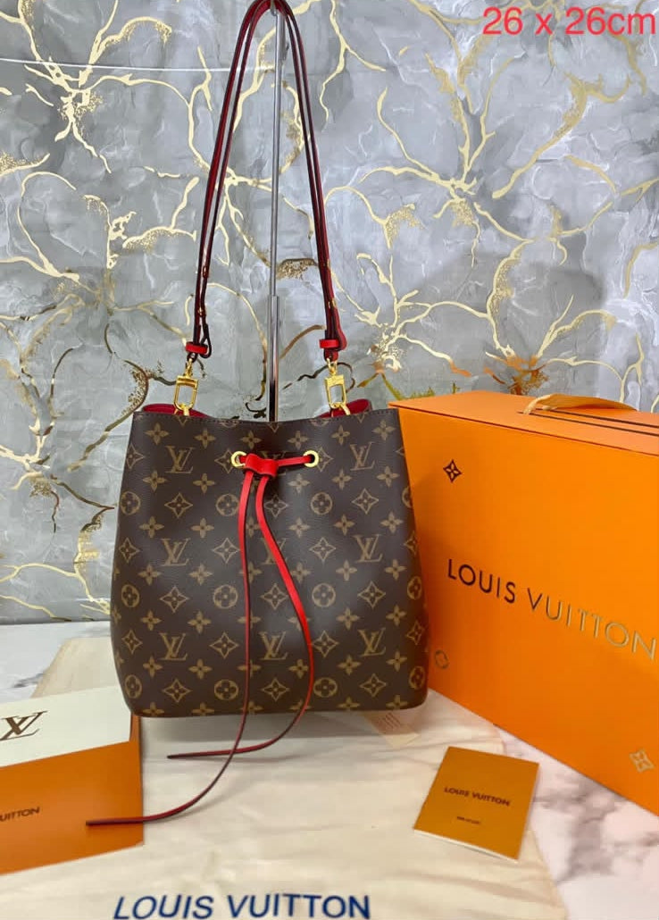 Borsa LV 004