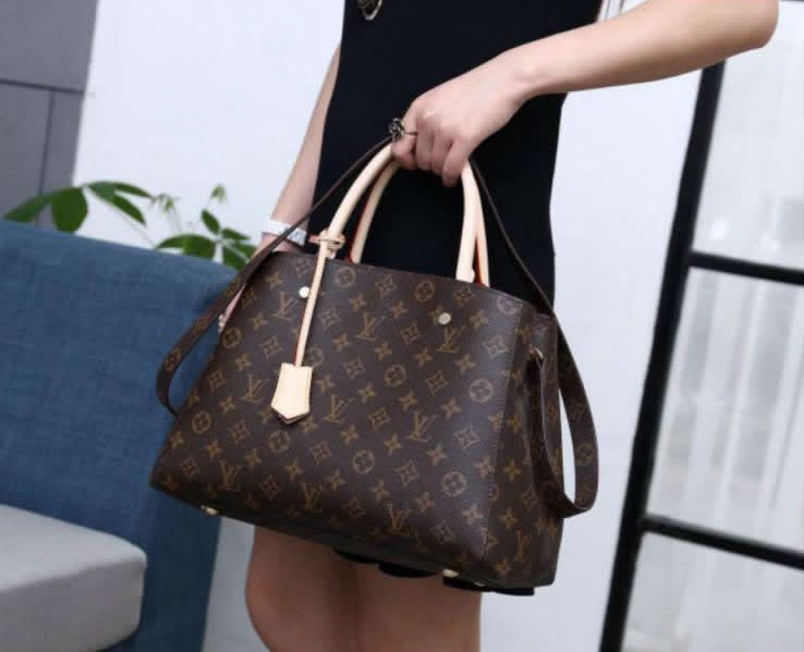 Borsa LV 020