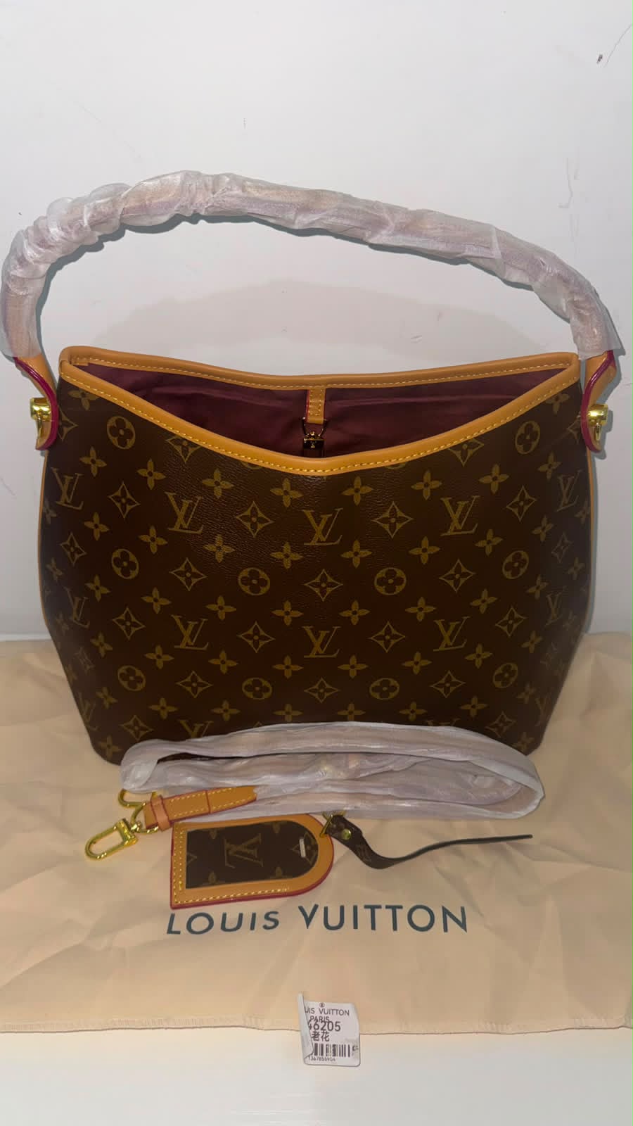 Borsa LV 008