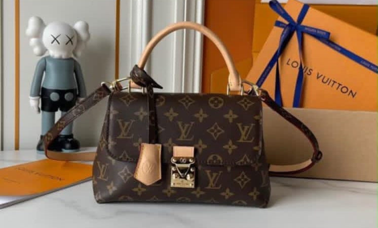 Borsa LV 035