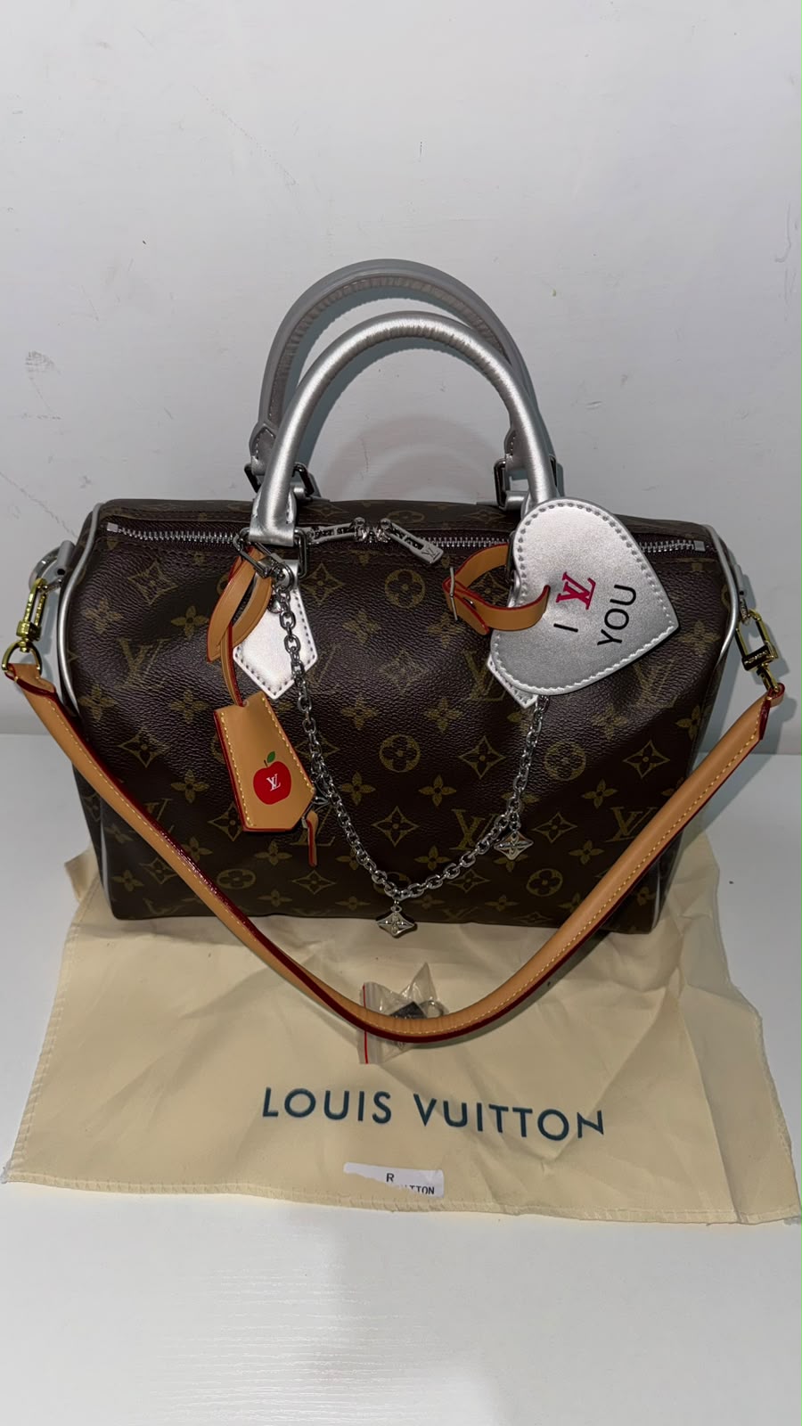 Borsa LV 028