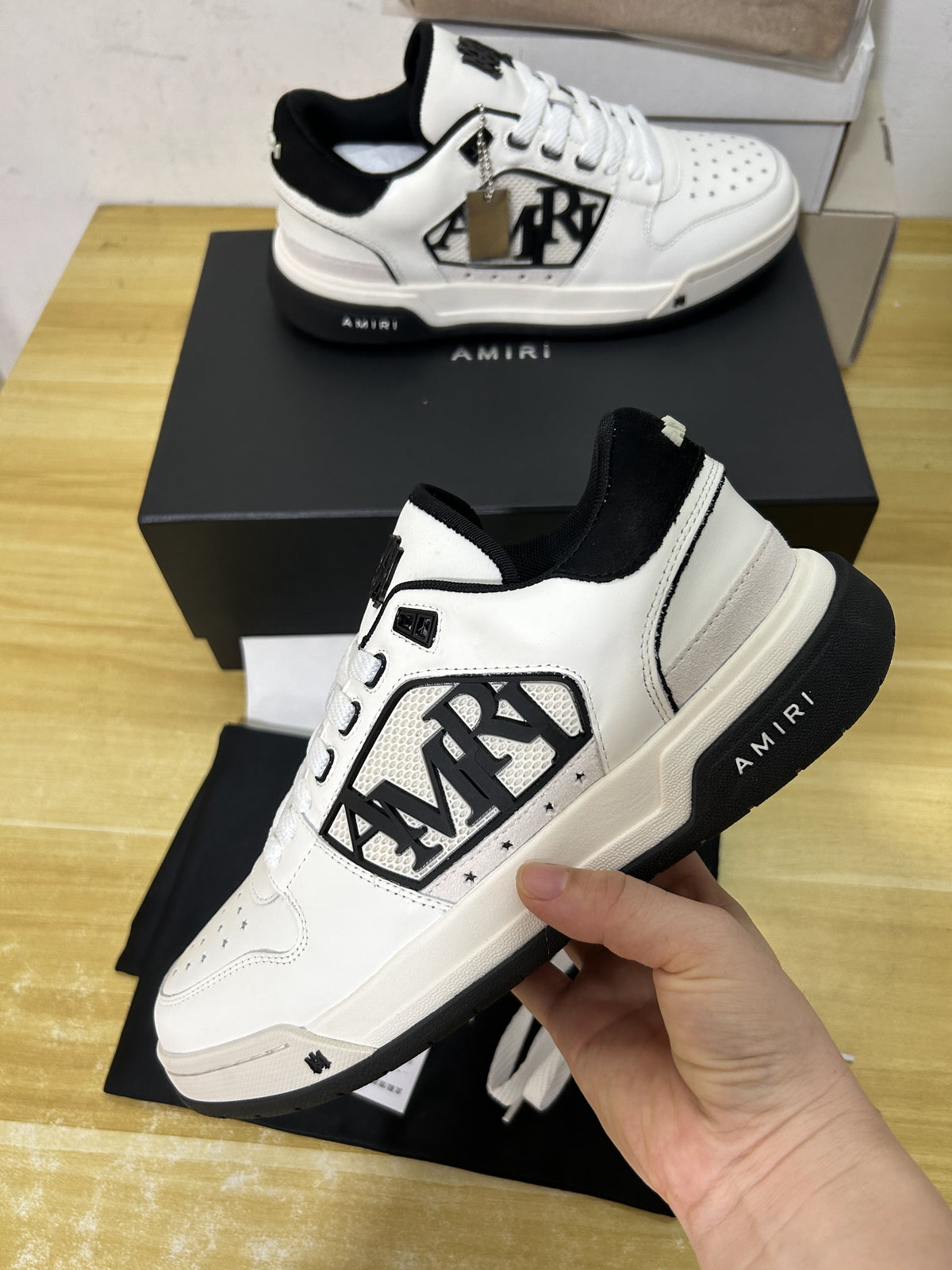 Sneakers AMIRI Classic LOW - Nera/Bianca